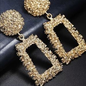 Brand new beautiful gold earrings🥰